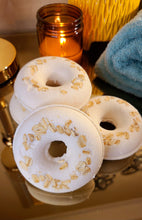 Load image into Gallery viewer, Oatmeal Milk & Honey Bath Bombs